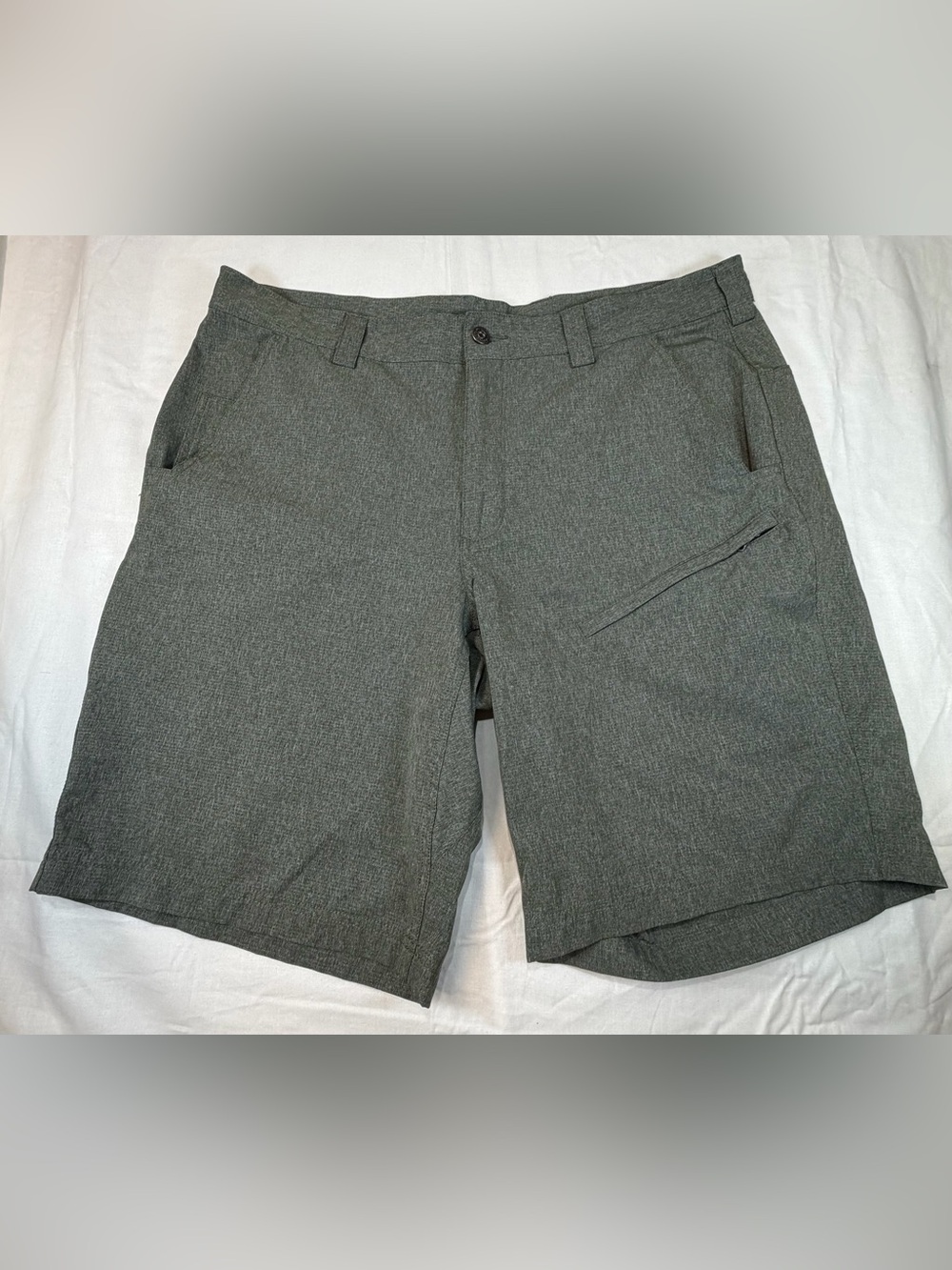 Duluth Trading Co Gray Flat-Front Men's Shorts